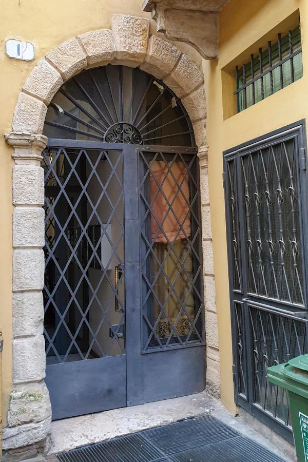 Apartamento Ai Cinque Archi Verona Exterior foto